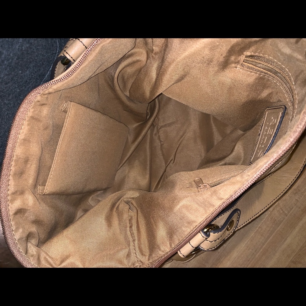 Relic Purse - Picture 6 of 6